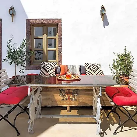 Santorini Vista Legacy Retreat - Live The History, Wake To The View Ξενοδοχείο