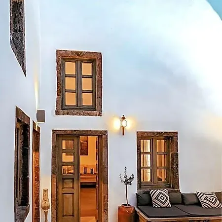 Santorini Vista Legacy Retreat - Live The History, Wake To The View Santorini Island