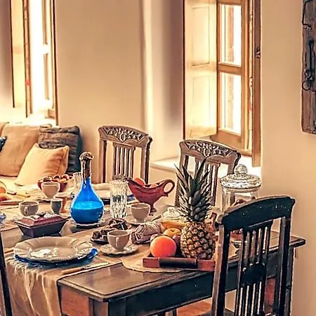 Santorini Vista Legacy Retreat - Live The History, Wake To The View Hotel *