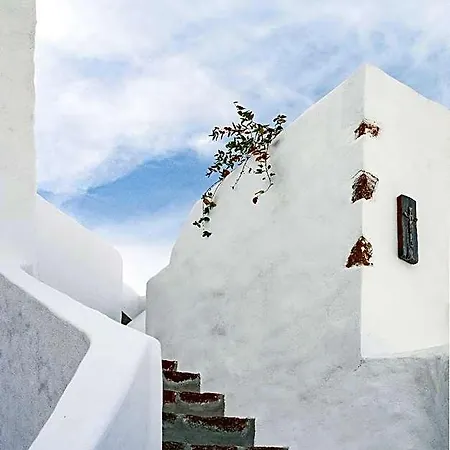 Santorini Vista Legacy Retreat - Live The History, Wake To The View Santorini Island