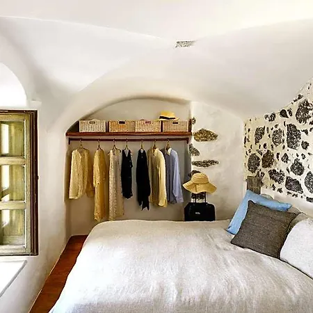 Santorini Vista Legacy Retreat - Live The History, Wake To The View